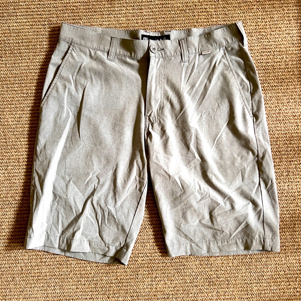 Men’s Travis Mathew golf shorts